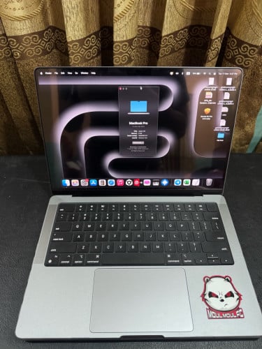 MacBook Pro M3 14”  512G Like New Cycle 28 Battery 🔋 99%