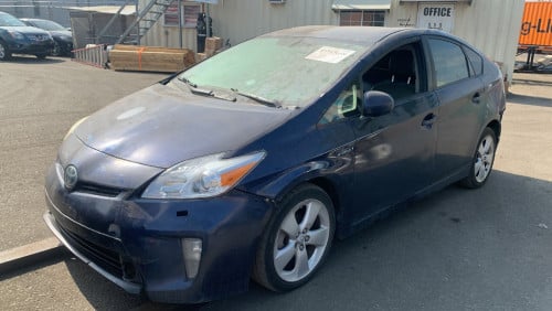 Toyota Prius 013 Option 5 Advanced ឡានសាង(តម្លៃចរចារ)