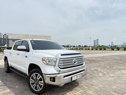 Tundra 2015 *1794* full ពេញ​ តម្លៃពិសេស