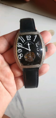 នាឡិកាអូតូម៉ាទិចតួឯណុកដាំត្បូងខ្សែស្បែក