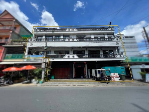 ផ្ទះអាជីវកម្មសម្រាប់ជួលនៅទួលទំពូងទីតាំងល្អ បើកម៉ាត បើកភោជនីយដ្ឋាន បើកហាងសាឡន នឹងប្រកបអាជីវកម្ម