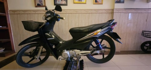 លក់ទាំងពី ប្អូនណាត្រូវការ អាចទាក់ទងមកខ្ញុំបាន លេខទូរសព្ទ 011544101