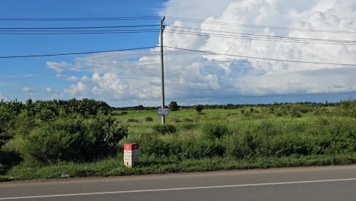 ដីលក់លើហាយវេបាត់ដំបង1ការេ55$