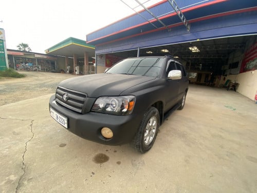 មានសេវាកម្មបង់រំលស់100% បង់120$-220$🚗Toyota Highlander 2001V6P2 ពណ៍ខ្មៅ (ម្ចាស់បាញ់ខ្មៅសាទីន)ស្អាត