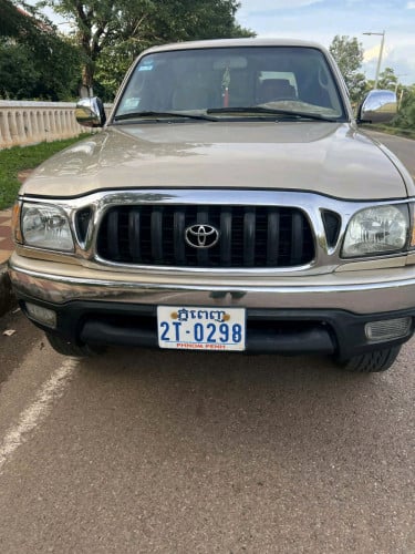 ខ្ញុំបាទត្រូវកាលក់ឡានមួយគ្រឿងមាកតាកូមាឆ្នាំ2002មានហ្គាសស្រាប់មានប៉ុងភ្លេីងឡានស្អាត