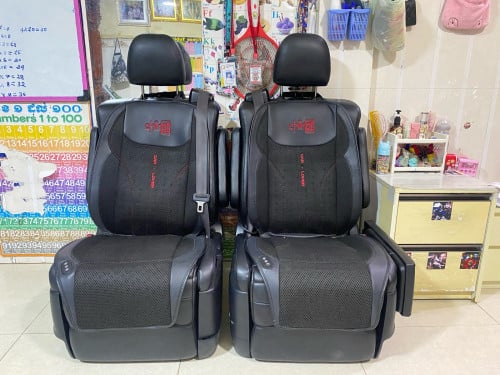 លក់កៅអីឡានALPHARDមួយគូ