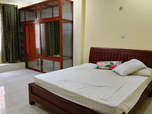 ផ្ទះជួលនៅជាន់ទី១ House for Rent