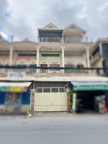 ផ្ទះអាជីវកម្មសម្រាប់ជួល | Shophouse for rent near Phsar Doeum Thkov roundabout