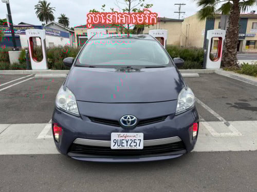 2014  Prius Plug-in សាកភ្លើងបាន តំលៃរៀបចំរួច សន្លឹកពន្ធថ្មី