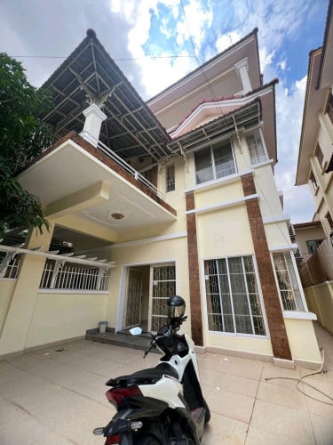 Villa for Rent in Borey Sopheakmongkol – Chroy Changvar Area