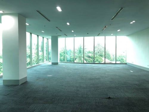 looking for an office for rent