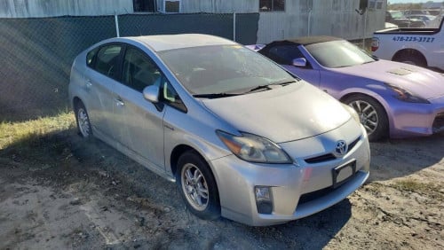 prius 010 Option 2 ឡានមកតាមផ្លូវ