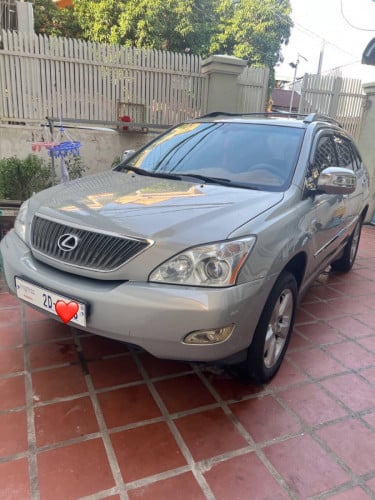 Rx330 ពណ៌ផ្សែងបារី  best option ប៉ុង1 ឡានស្អាត តំលៃ 18900$ចចារ