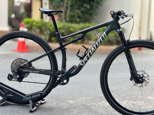 Specialized Epic Comp Full Carbon