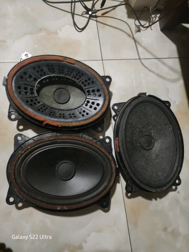 Subwoofer jBL សម្រាប់ដាក់ឡាន