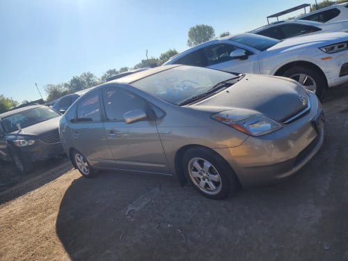 Toyota Prius 08 Half Option ឡានសាង(តម្លៃចរចារ)