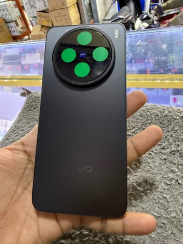 Vivo X200S 5G Ram12G Memory256G C/H Sim2 99% មានឆ្នាំងសាក