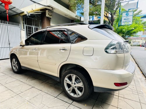 ឡានស្អាតលក់ដូរស៊េរី