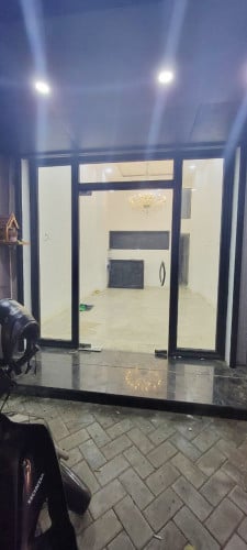 ផ្ទះជួលជាន់ផ្ទាល់ដីនិងឡៅតឿ នៅម្ដងឥន្រ្ទទេវី