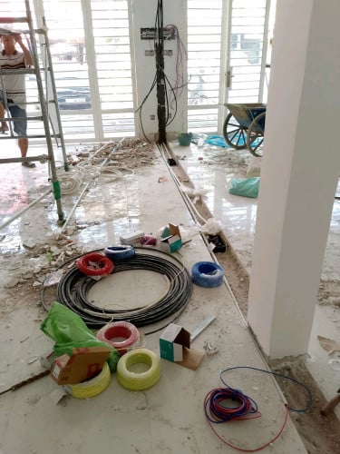 ទទួលរៀបចំនិងកែប្រព័ន្ធភ្លើង