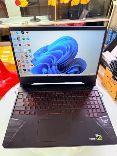 តំលៃ = 399$ បញ្ចុះនៅ 380$ ធានា១ខែModel: ASUS TUF Gaming មួយទឹក FX505GE_FX86FECPU: Core i7-8750U