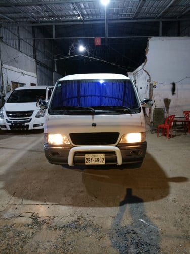 រថយន្តសំរាប់លក់សាំងយ៉ុងឆ្នាំ99