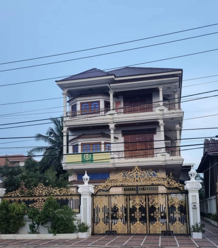 ផ្ទះលក់បន្ទាន់ House sale urgent
