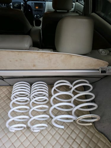 គ្រឿង prius plus performance រឺហ្សឺ និងដៃឃ្លោង ក្រោយ ស្អាត ទឹកថ្នាំហ្សីន ទាំងអស់