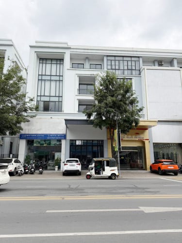 ផ្ទះអាជីវកម្មសម្រាប់ជួល | ShopHouse for Rent at Borey Chip Mong Land Mark 271