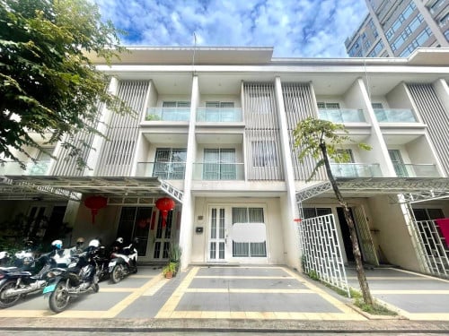 🏡វីឡាកូនកាត់ LC លក់បន្ទាន់! បុរីជីបម៉ុង ផាក លែន សែនសុខ)