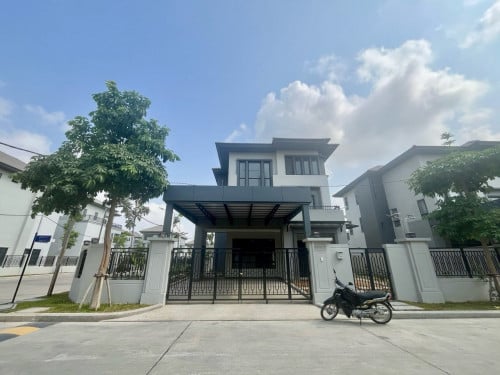 💥ផ្ទះវីឡាឃ្វីន A កែង សម្រាប់លក់នៅក្នុងបុរី ជីប ម៉ុង ផ្លូវ60m