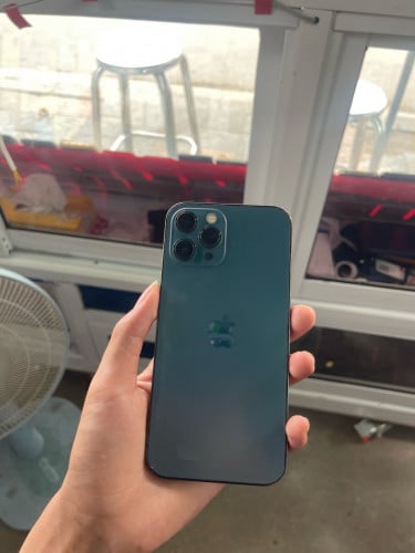 12 Pro Max លក់តែ300$ ទីតាំងក្រុងតាខ្មៅ📍 ហាងជាងតូ❤️