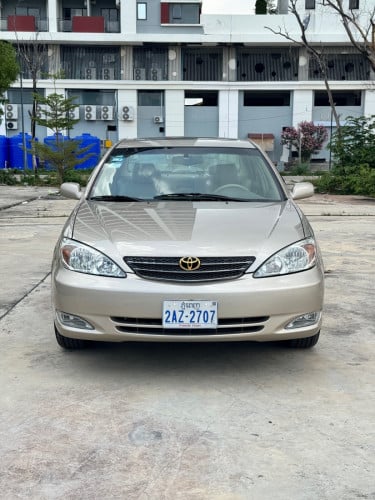 2002 XLE បេីកដំបូល