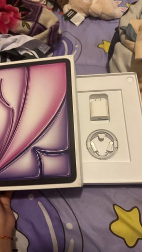 Adapter and Cable IPad Air M3 Original from Box 49$
