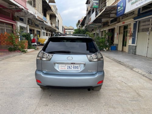 Car for sale Lexus 330 04 pong1 has full ធានាឡានថ្មីណាស់ ធានាឡានអត់បុកអត់ច្រេះ100%