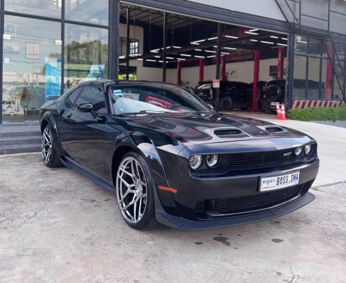 Dodge Challenger 2019 (Upgraded with SRT Widebody Kit & Carbonfiber Hood)