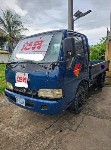 KIA ឆ្នាំ 2000 លក់7,000$ចរចា