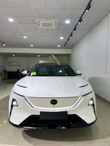 lowest price 2025 Mazda ez60 max with 21 tire