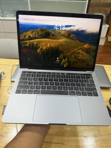 MacBook Pro 2019 13” i7 16G/512G Good Battery