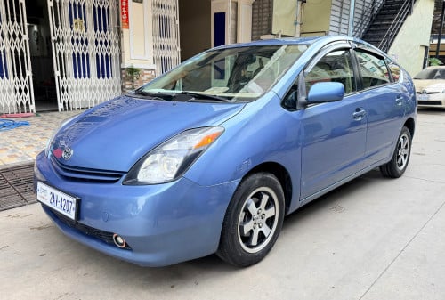 Prius 2005 ពណ៌ត្រយ៉ូទឹក Full Options for sale