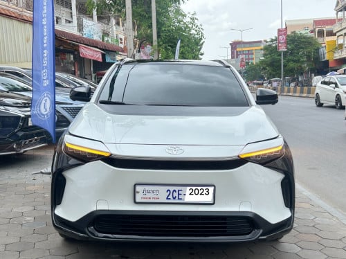 Toyota BZ4X 2023 28,900$