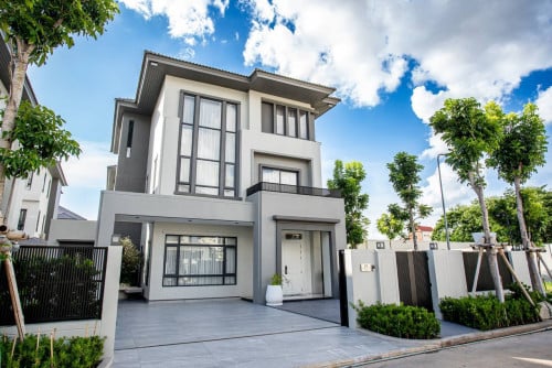 Urgent sale 795,000$