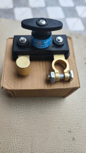 ប្រដាប់ផ្ដាច់ចរន្តអាគុយនិង ហ្វូូន បាញ់លាងម៉ាស៊ីនត្រជាក់ឡាន