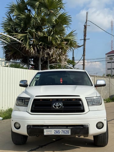 រថយន្ត Tundra សម្រាប់លក់