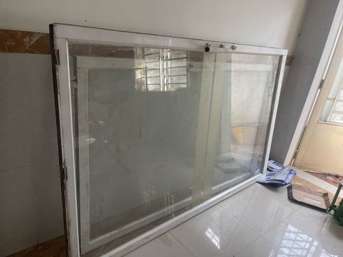 ទ្វាដោះចេញលក់ឡៃឡុង