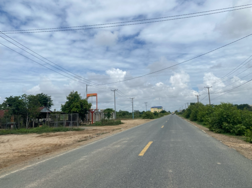 ដីកែងលេីផ្លូវកៅស៊ូ ក្រោយតំបន់សេដ្ឋកិច្ចពិសេសភ្នំពេញ