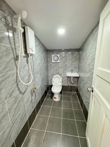 ផ្ទះលក់ ថ្មីស្អាតបងប្អូន តម្លៃចរចាបាន