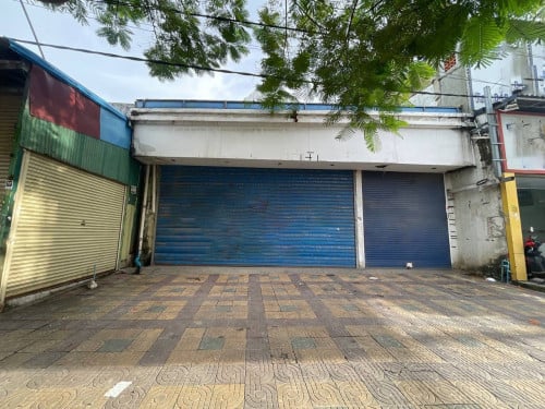 ឃ្លាំងជួល ក្នុងក្រុង