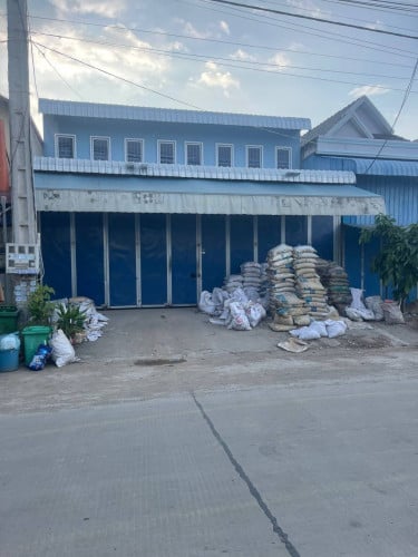 ផ្ទះរឺឃ្លាំងជួល