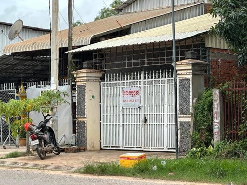 ផ្ទះលក់នៅខាងលិចផ្សារដើមក្រឡាញ់សៀមរាប